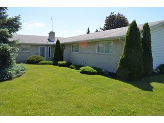 Property photo 126 - Beautiful 3 Bedroom Ranch & Personal Property - Stein Estate